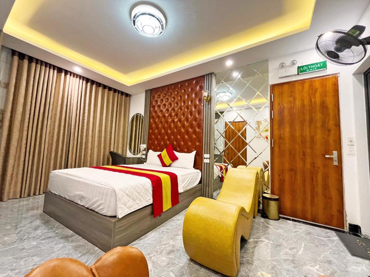 Grad Queen - Mo Lao Hotel *